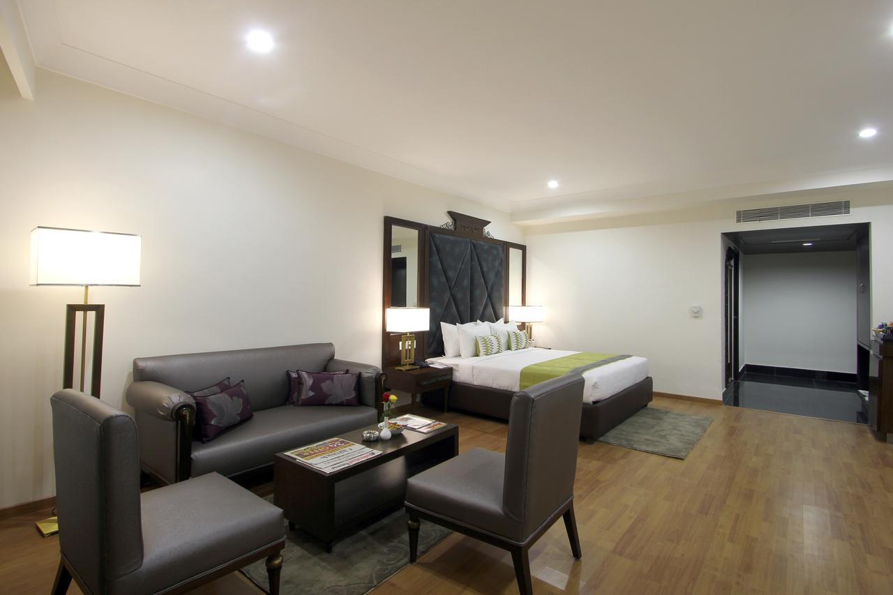 Hotel Comfotel Hajdarabad Zewnętrze zdjęcie